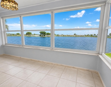 1114 Lake Terrace - Photo Thumbnail 2