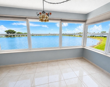 1114 Lake Terrace - Photo Thumbnail 1