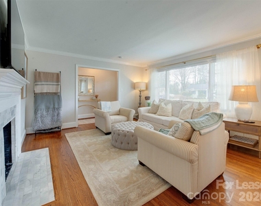 3221 Sunset Drive - Photo Thumbnail 8