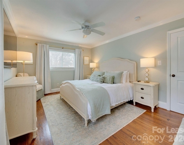 3221 Sunset Drive - Photo Thumbnail 30