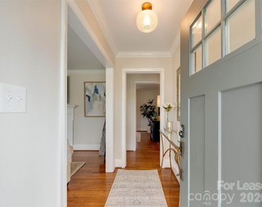 3221 Sunset Drive - Photo Thumbnail 3