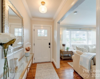 3221 Sunset Drive - Photo Thumbnail 5