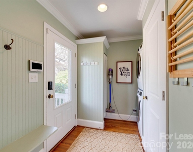3221 Sunset Drive - Photo Thumbnail 26