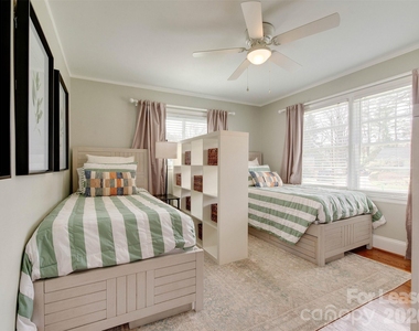 3221 Sunset Drive - Photo Thumbnail 33