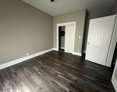1333 N Commerce Street - Photo Thumbnail 7