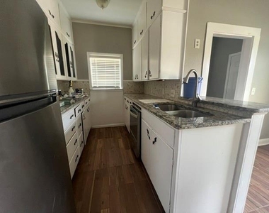 1333 N Commerce Street - Photo Thumbnail 11