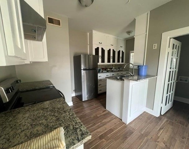 1333 N Commerce Street - Photo Thumbnail 8