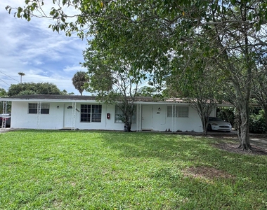 8911 Sunset Drive - Photo Thumbnail 1