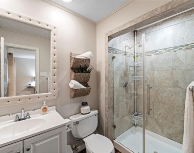 5005 Overton Circle - Photo Thumbnail 9