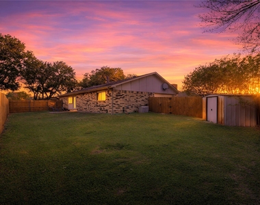 5005 Overton Circle - Photo Thumbnail 38