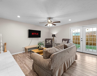 5005 Overton Circle - Photo Thumbnail 31