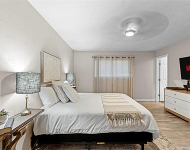 5005 Overton Circle - Photo Thumbnail 14