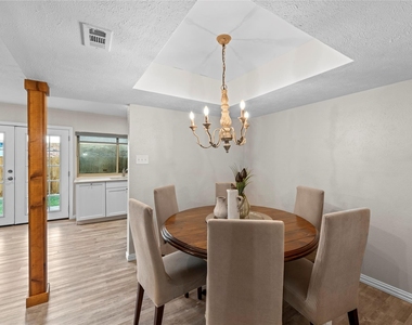 5005 Overton Circle - Photo Thumbnail 29