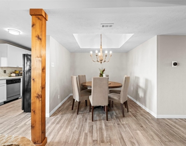 5005 Overton Circle - Photo Thumbnail 3