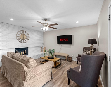 5005 Overton Circle - Photo Thumbnail 1