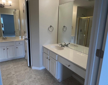 15262 Kessler Drive - Photo Thumbnail 11