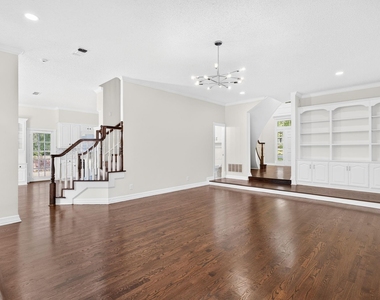 3403 Crossgate Circle S - Photo Thumbnail 13