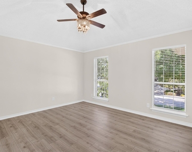 3403 Crossgate Circle S - Photo Thumbnail 24