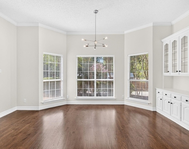 3403 Crossgate Circle S - Photo Thumbnail 9