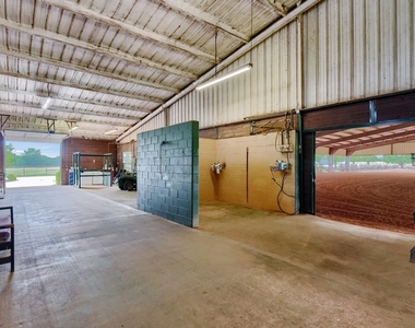 10898 Friendship Road - Photo Thumbnail 10
