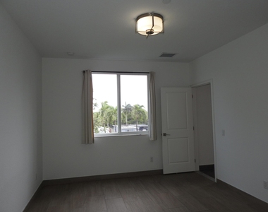 1550 Ne 34th Court - Photo Thumbnail 10