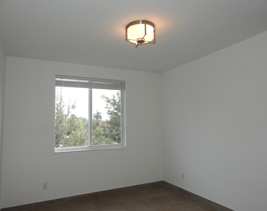 1550 Ne 34th Court - Photo Thumbnail 7
