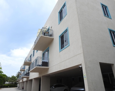1550 Ne 34th Court - Photo Thumbnail 12