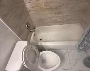 815 King Orange Drive - Photo Thumbnail 5