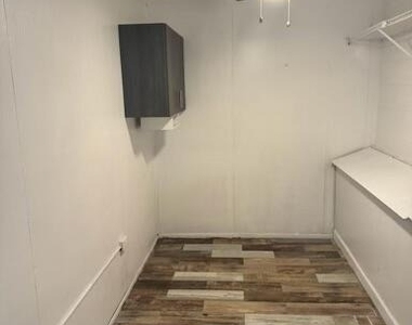 1141 Seaway Drive - Photo Thumbnail 10
