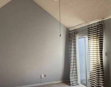 3149 Royal Lane - Photo Thumbnail 8