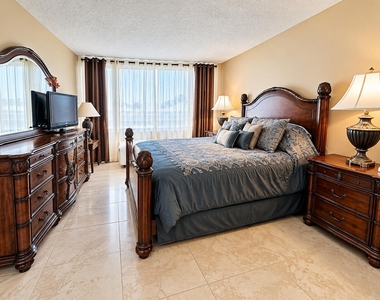3570 S Ocean Boulevard - Photo Thumbnail 14