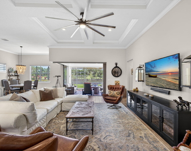 532 Sonoma Isles Circle - Photo Thumbnail 12