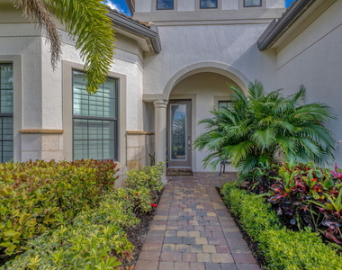 532 Sonoma Isles Circle - Photo Thumbnail 3