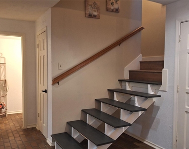 2022 Brookside Drive - Photo Thumbnail 3