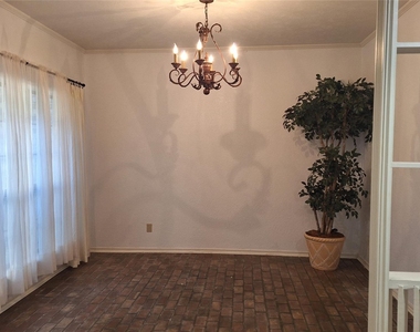 2022 Brookside Drive - Photo Thumbnail 2