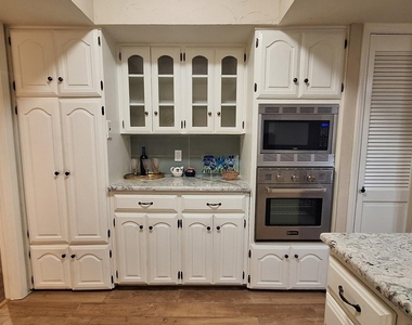 2022 Brookside Drive - Photo Thumbnail 9