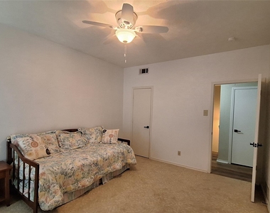 2022 Brookside Drive - Photo Thumbnail 13