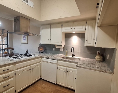 2022 Brookside Drive - Photo Thumbnail 8