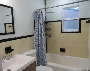 1011 N D Street - Photo Thumbnail 9