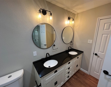 14710 Overview Drive - Photo Thumbnail 16