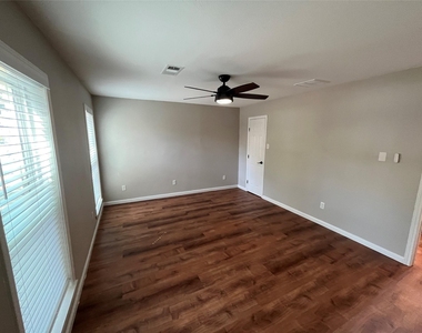 14710 Overview Drive - Photo Thumbnail 14