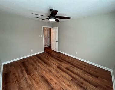 14710 Overview Drive - Photo Thumbnail 19