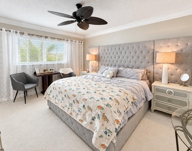 4541 N Ocean Drive - Photo Thumbnail 8