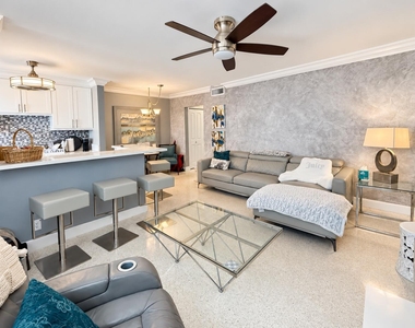 4541 N Ocean Drive - Photo Thumbnail 3