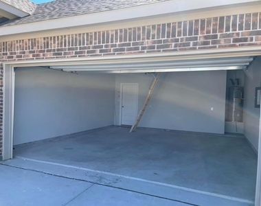 1306 Sundance Lane - Photo Thumbnail 17