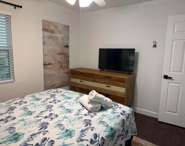 4104 Garden Avenue - Photo Thumbnail 15