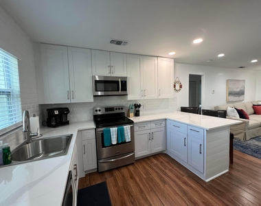 4104 Garden Avenue - Photo Thumbnail 1