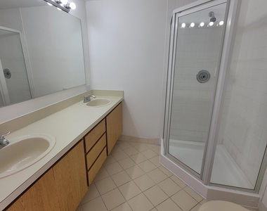 588 Green Springs Place - Photo Thumbnail 14
