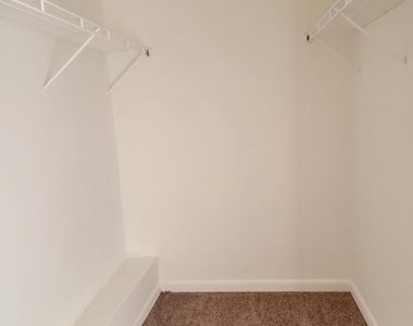 588 Green Springs Place - Photo Thumbnail 16