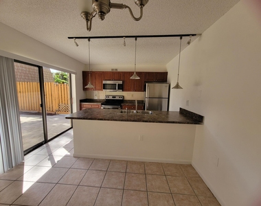 588 Green Springs Place - Photo Thumbnail 6